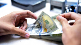 Ngân hàng tiếp tục tăng giá USD