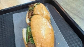 Ai đứng sau chuỗi cửa hàng bán chiếc bánh mỳ 208.000 đồng có thịt heo nhập khẩu từ Brazil?