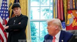 Tổng thống Mỹ bất ngờ đề nghị hỗ trợ hãng xe điện Tesla