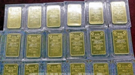 Giá vàng dao động gần mức thấp nhất 3 tuần