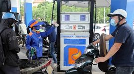 Giá xăng tăng, giá dầu điêzen giảm từ chiều 31/7