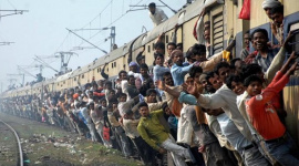 Nhà đầu tư ồ ạt mở tài khoản chứng khoán khi VN-Index vượt đỉnh lịch sử