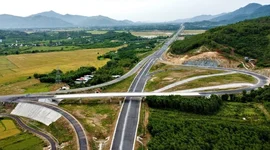 875.000 tỷ đồng đổ vào hạ tầng: Các siêu liên minh chia nhau bữa tiệc cao tốc lịch sử, một DN "ôm" lượng backlog gấp 3 lần doanh thu 2024