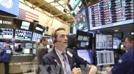S&P 500 và Nasdaq chấm dứt chuỗi ba tuần tăng liên tiếp