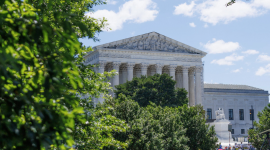 Mỹ sẵn sàng áp thuế quan thay thế nếu Tòa án Tối cao ra phán quyết bất lợi