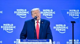 Ông Trump bỏ “lá bài thuế”, chuyển sang đàm phán về Greenland