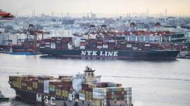 Xuất khẩu của Nhật Bản tăng trưởng bất chấp ảnh hưởng từ thuế quan Mỹ