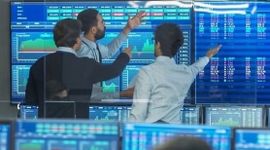 Phiên 27/1: Khối ngoại đảo chiều bán ròng, ngược chiều tung hàng trăm tỷ "gom" một mã Bluechips