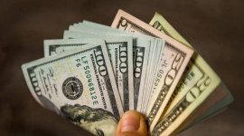 Đồng USD "thủng đáy" 4 năm sau phát biểu của Tổng thống Mỹ