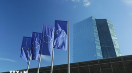 Lạm phát Eurozone tăng vọt, ECB chịu thêm sức ép tăng lãi suất