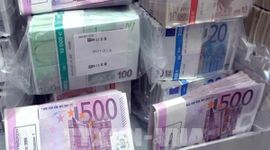 Pháp "thắt lưng buộc bụng" trước sức ép nợ công