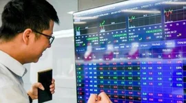 Chuyên gia: VN-Index lên đỉnh nhưng định giá vẫn “rẻ”, nhiều cổ phiếu vẫn còn cách xa đỉnh 2025