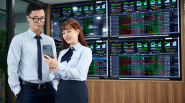 Hậu trường cú bứt phá chứng khoán Việt