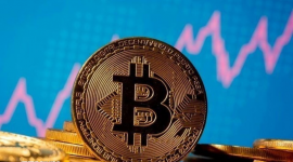 Tác động từ đợt bán tháo cuối tuần, Bitcoin chạm đáy 10 tháng