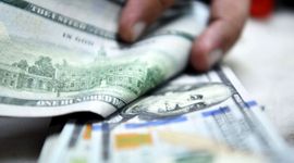 Đồng USD giảm nhẹ sau phán quyết Tòa án Tối cao Mỹ và số liệu kinh tế yếu hơn dự kiến