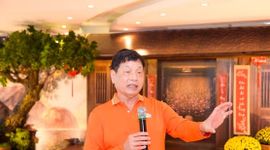 Cổ đông FPT “khổ” vì AI?