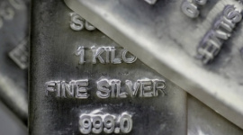 Động thái lạ của quỹ bạc lớn nhất thế giới khi giá tiến sát 90 USD/oz