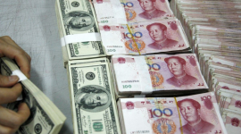 Trung Quốc khuyến khích mua USD nhằm kiềm chế đà tăng giá của đồng nhân dân tệ