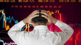 Chứng khoán Việt Nam đánh rơi thành quả từ đầu năm