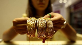 Giá vàng lại vượt mốc 5.000 USD/ounce, giá bạc tăng hơn 4%