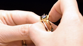 Thị trường biến động, China Gold tái cơ cấu dịch vụ mua lại kim loại quý