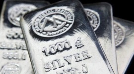 Quỹ bạc lớn nhất thế giới liên tiếp "xả hàng", gần 400 tấn rời kho trong thời gian ngắn
