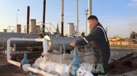 Giá dầu giảm sau động thái mới của Mỹ
