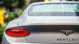 Lợi nhuận bốc hơi 42%, chỉ bán được hơn 10.000 xe, Bentley phải sa thải 6% lao động và tái cấu trúc lộ trình điện hóa