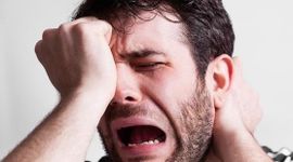 Nhà đầu tư bị "kẹp hàng" cổ phiếu giảm sàn liên tục nên làm gì?