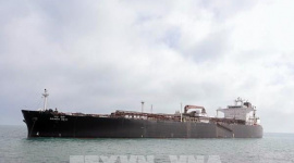 Giá dầu vượt 111 USD/thùng