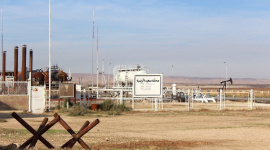 Giá dầu thế giới tăng vọt lên mức cao nhất trong gần bốn năm