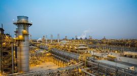 Saudi Aramco tiếp tục cắt giảm nguồn cung dầu cho khách hàng châu Á