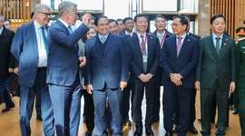 Thăm Tập đoàn khí đốt hàng đầu Nga, Thủ tướng hoan nghênh xây kho cảng LNG, nhà máy điện khí ở Việt Nam