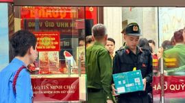 Loạt diễn biến đáng chú ý của “ông lớn” vàng bạc trước khi Công an xuất hiện tại cửa hàng vàng Bảo Tín Minh Châu ở Hà Nội