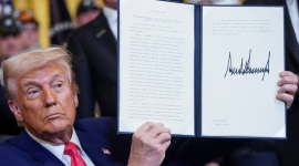 Lần đầu tiên chữ ký của Tổng thống đương nhiệm Mỹ được in trên đồng USD