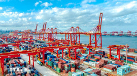 Thương mại Trung Quốc tăng trưởng kỷ lục trước khi xung đột Trung Đông bùng phát