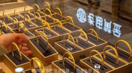 Giá vàng đảo chiều tăng trở lại khi xung đột Trung Đông thúc đẩy nhu cầu trú ẩn