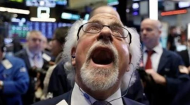 Khối ngoại thẳng tay bán ròng gần 1.800 tỷ đồng trong phiên VN-Index hồi phục, cổ phiếu nào bị "xả" mạnh nhất?