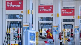 Giá xăng tại Mỹ tăng 14% trong một tuần do tác động từ xung đột Trung Đông