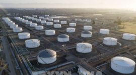 Giá dầu Brent giảm xuống dưới mức 100 USD/thùng