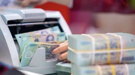 Áp lực thanh khoản dâng cao, lãi suất liên ngân hàng neo đỉnh