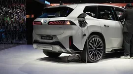 BMW kỳ vọng phục hồi nhờ chiến lược xe điện mới