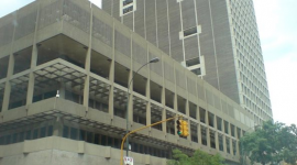 Mỹ bất ngờ nới lỏng trừng phạt quốc gia đang có hơn 300 tỷ thùng dầu