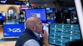 S&P 500 và Nasdaq đạt đỉnh lịch sử nhờ kỳ vọng Mỹ-Iran