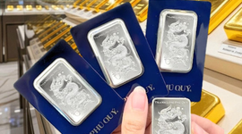 Giá vàng giảm thêm 2,5 triệu đồng/lượng, bạc vẫn lao dốc