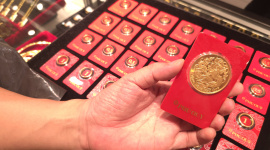 Giá vàng trước cơ hội tăng trở lại mốc 5.000 USD/ounce