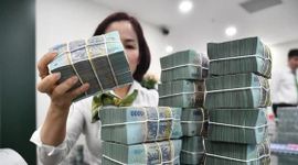 Lãi suất gửi tiết kiệm ngân hàng cán mốc 10%/năm