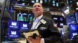 Chứng khoán Mỹ xanh rực rỡ, Dow Jones tăng dựng đứng 1.300 điểm, giá dầu sụt sâu sau thoả thuận ngừng bắn Mỹ- Iran