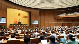 Thống nhất trình Quốc hội giảm mạnh thuế xăng dầu để ứng phó biến động giá năng lượng, áp dụng từ 16/4 đến 30/6