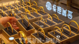 Giá vàng thế giới phục hồi nhưng vẫn ghi nhận tháng giảm thứ hai liên tiếp